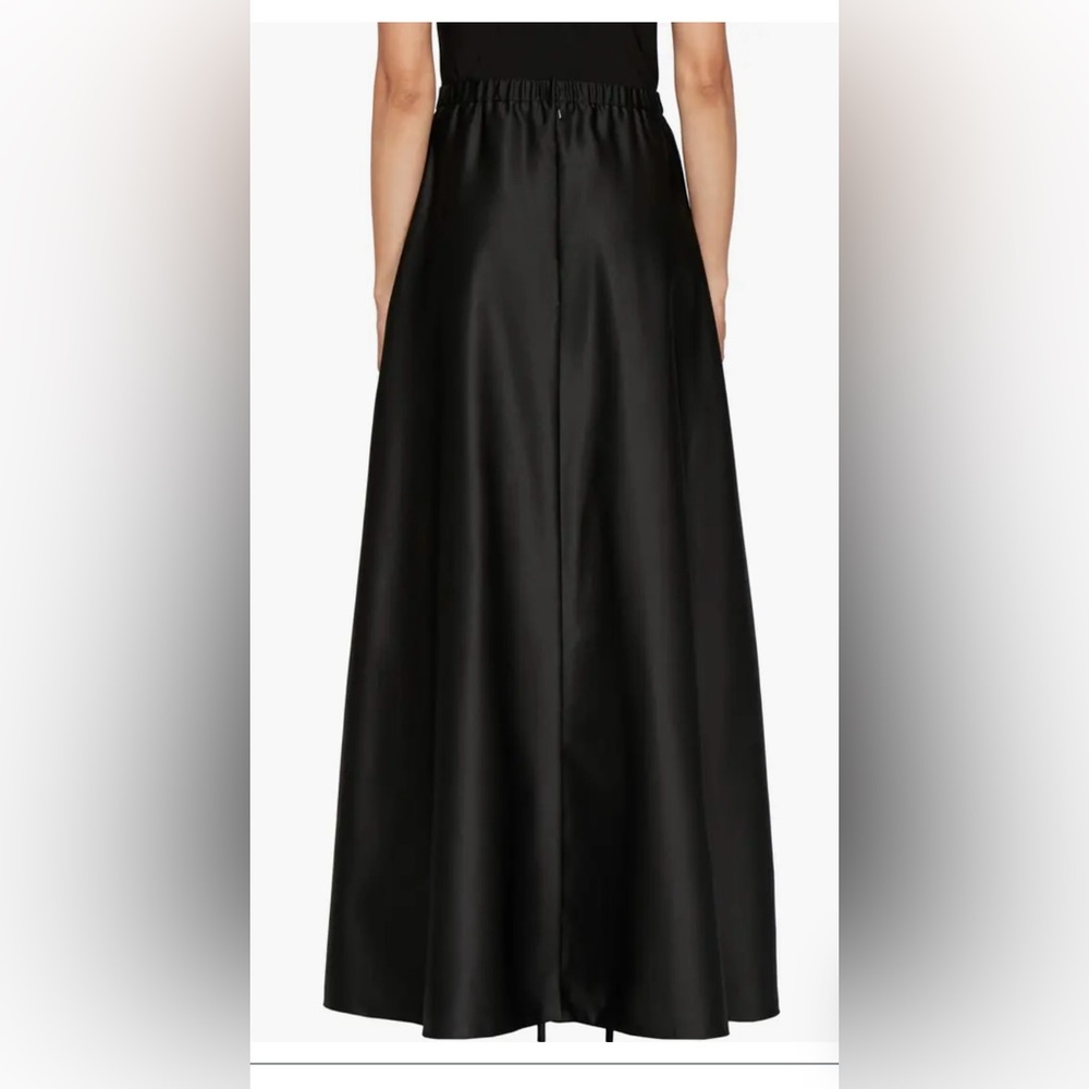 Alex Evening ball skirt with pockets. Never worn. New with tags. Medium.